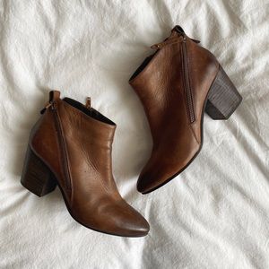 Steve Madden brown leather booties